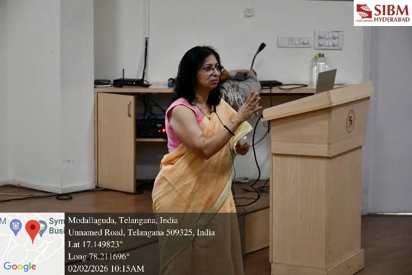 vanita_addressing_the_students