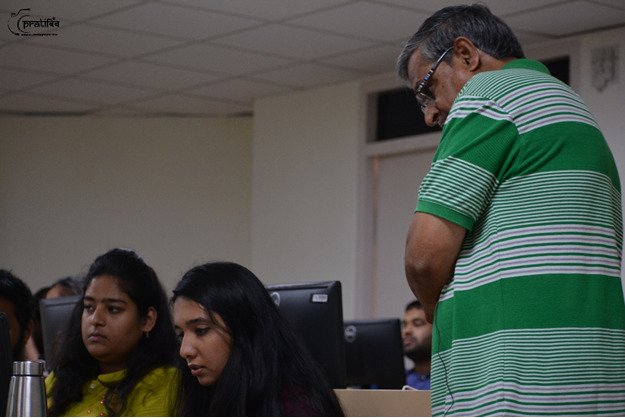 Mr. Uday Bhate addressing to SIBM, Students