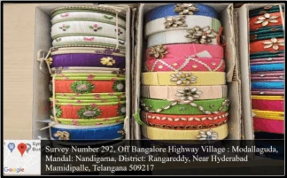 Bangles at the stall