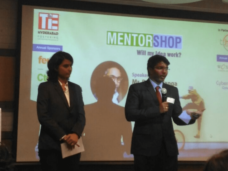 SIBM students pitching their innovative Ideas at Mentorshop